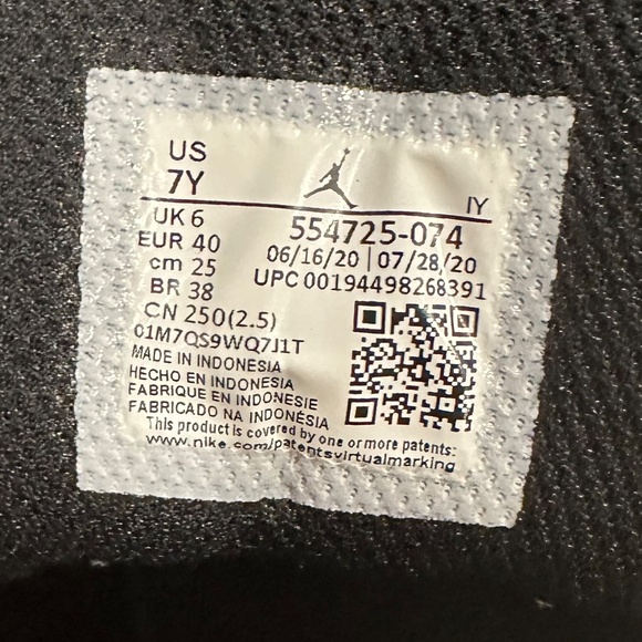 Nike Air Jordan Boys - Size 7Y - Picture 10 of 13